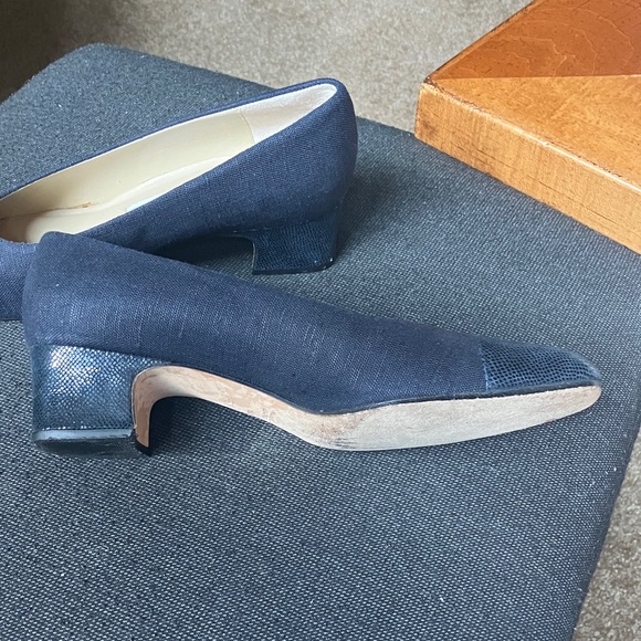 Etienne Aigner Navy Blue Block Heel Shoes - Picture 6 of 9